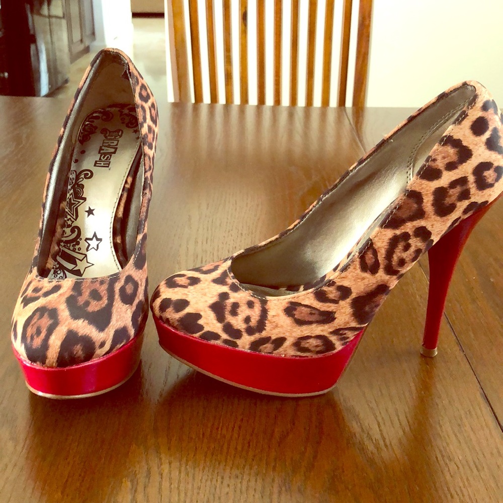 High heels animal print sexy shoes.